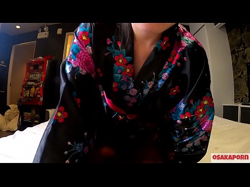 ❤️ ځوان cosplay نجلۍ په یوه آس او په یوه blowjob کې د squirt سره orgasm ته جنس خوښوي. اسيايي نجلۍ چې ويښتان لرونکې بلۍ او ښکلې سينه يې په دوديز جاپاني لباس کې په شوقيه ويډيو کې د مشت زنی ښکارندویي کوي. ساکورا 3 اوساکاپورن. ❤❌ ☑